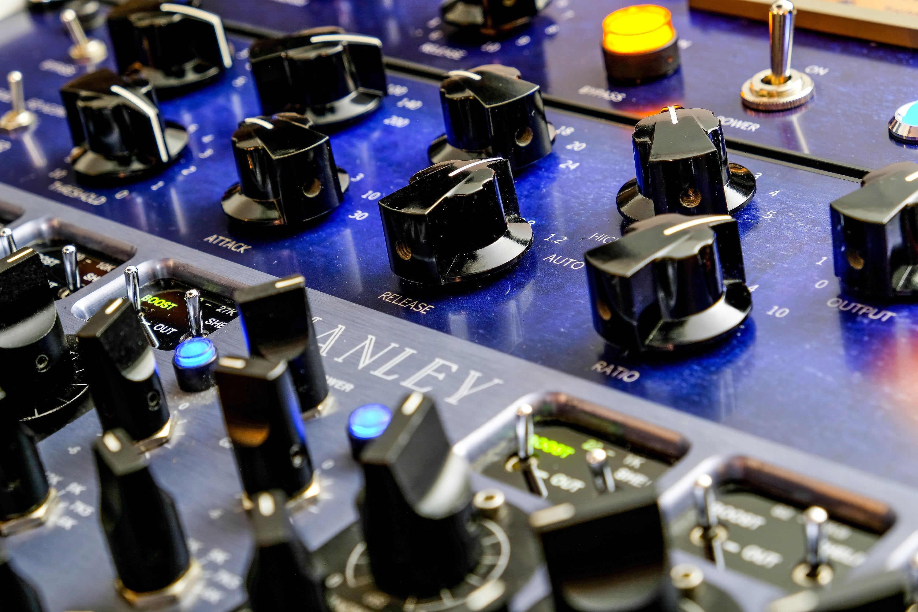 Analog Mastering for 8 tracks (Techno & House Only) - Image 2